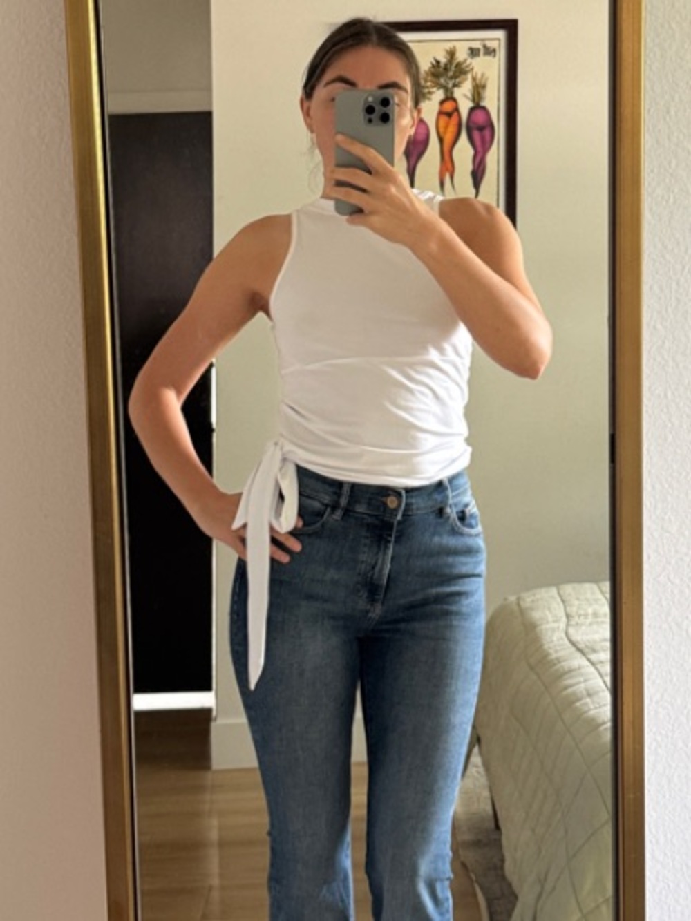 BOMBSHELL SPORTSWEAR Women’s White Tie-Side Tank Top